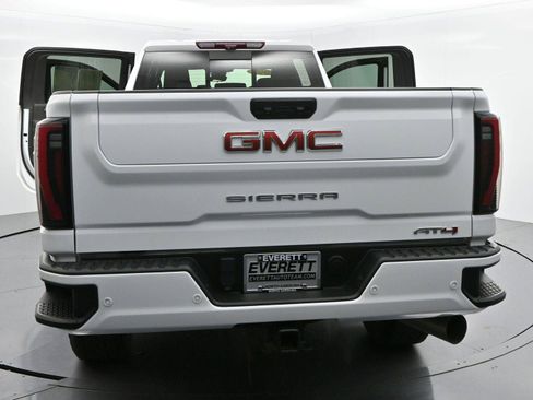 Used 2024 GMC Sierra 2500 AT4 w/ Technology Package AWD/4WD image 44
