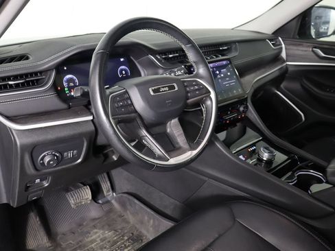 Used 2022 Jeep Grand Cherokee Limited AWD/4WD image 29