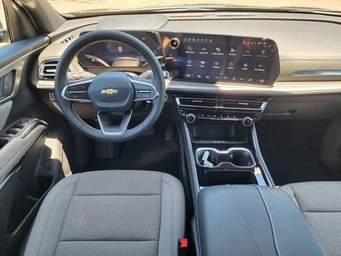 New 2025 Chevrolet Traverse LT image 19