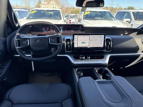 New 2026 Ford Expedition Tremor image 6