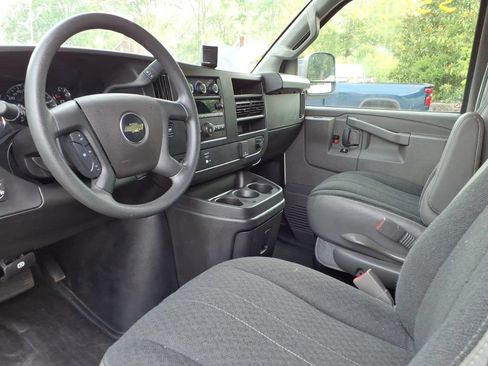 Used 2024 Chevrolet Express 2500 w/ Driver Convenience Package RWD image 9