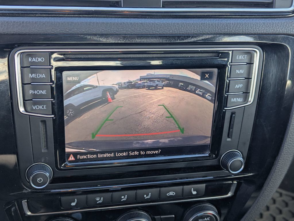 Used 2018 Volkswagen Jetta GLI FWD image 16