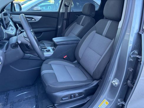 Used 2025 Chevrolet Blazer LT image 36