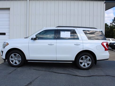 Used 2020 Ford Expedition XLT w/ Equipment Group 202A image 5