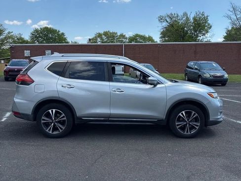Used 2018 Nissan Rogue SL AWD/4WD image 6