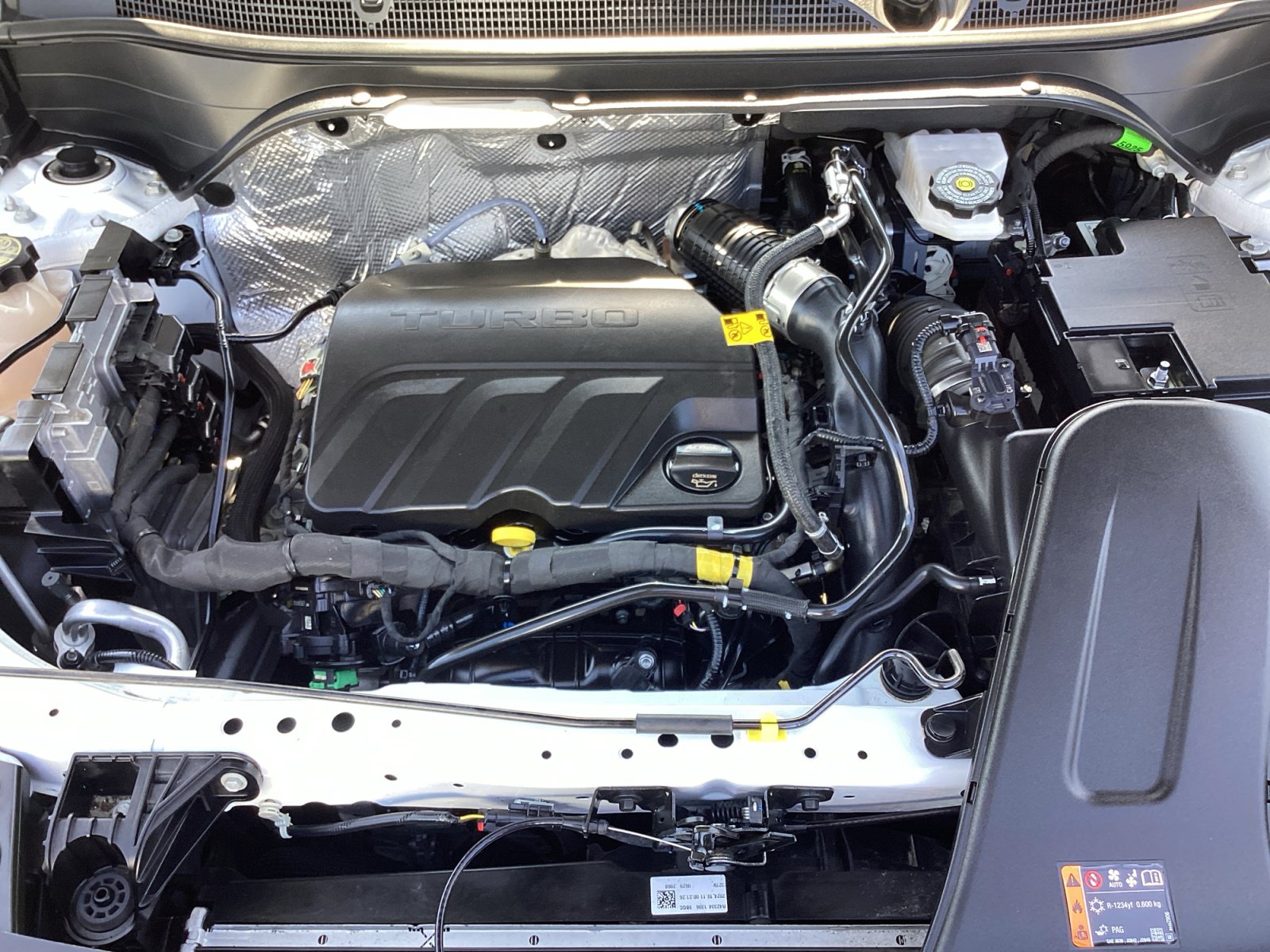 Used 2025 Chevrolet Trax LT FWD image 31