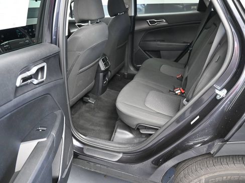 Used 2026 Kia Sportage LX FWD image 17