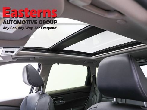 Used 2023 Nissan Rogue Platinum image 37