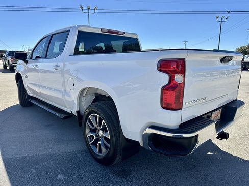 Used 2022 Chevrolet Silverado 1500 LT image 3