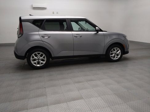 Used 2025 Kia Soul LX w/ LX Technology Package image 10