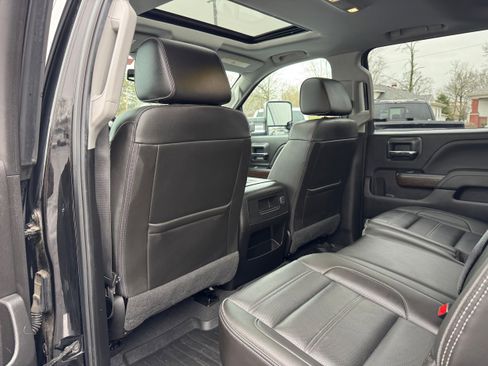 Used 2019 GMC Sierra 2500 Denali w/ Duramax Plus Package AWD/4WD image 13