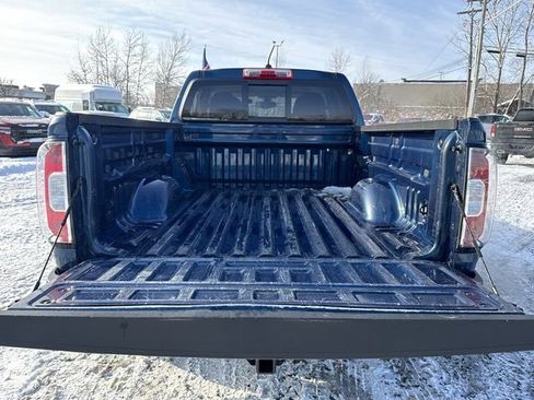 Certified 2020 GMC Canyon SLE w/ SLE Convenience Package image 24