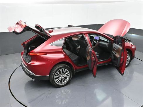 Certified 2024 Toyota Venza Limited AWD/4WD image 50