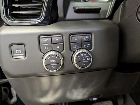Used 2025 GMC Sierra 1500 AT4X image 22