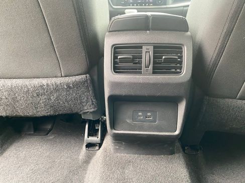 Used 2023 Nissan Rogue SV FWD image 28