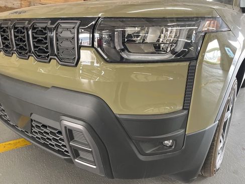 New 2026 Jeep Cherokee Limited AWD/4WD image 11