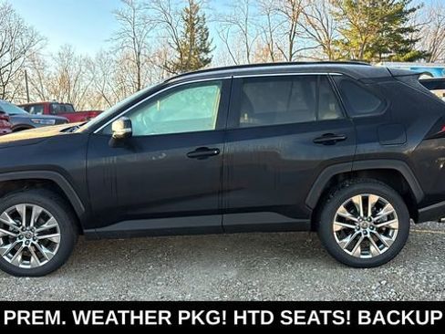 Used 2021 Toyota RAV4 XLE Premium image 4