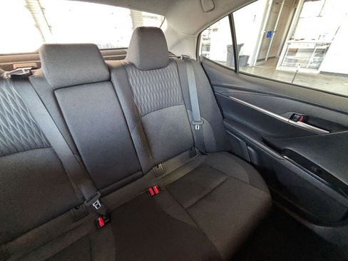 Used 2025 Toyota Camry LE image 39