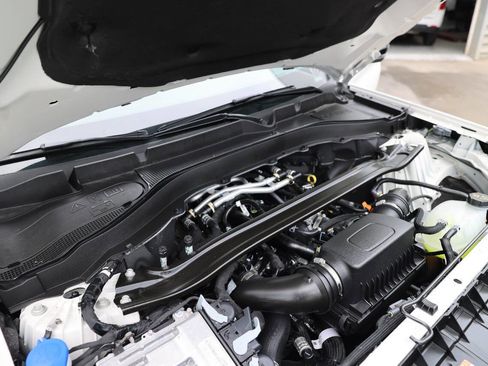 Used 2025 Ford Explorer ST AWD/4WD image 46