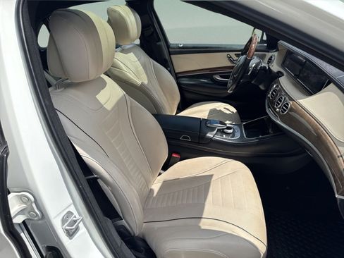 Used 2017 Mercedes-Benz S 550 Sedan image 34