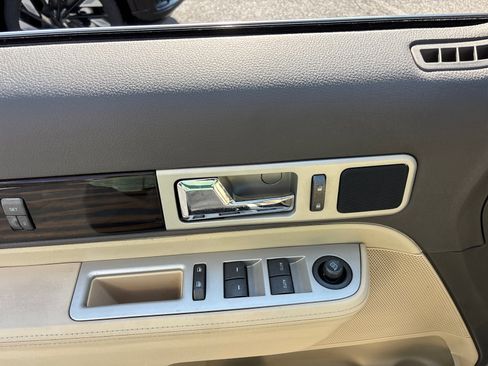 Used 2008 Lincoln MKX 2WD image 12