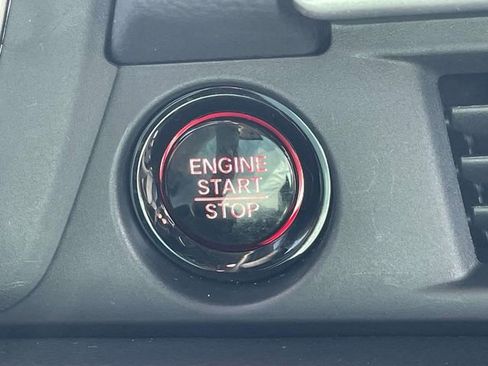 Used 2025 Honda Pilot EX-L image 34