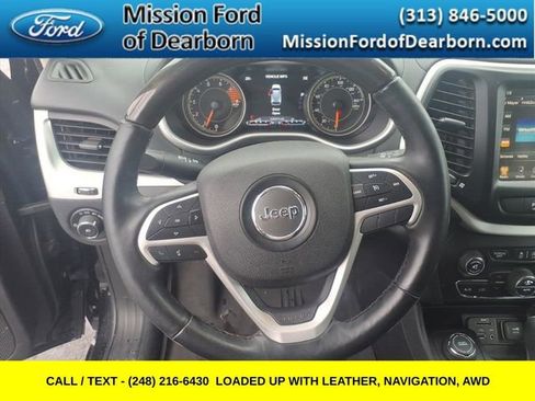 Used 2018 Jeep Cherokee Overland AWD/4WD image 8