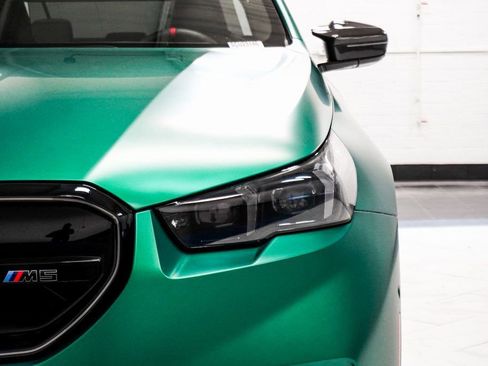 Used 2025 BMW M5 w/ Carbon Package image 15