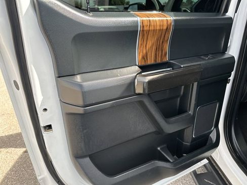 Used 2019 Ford F150 Lariat w/ FX4 Off-Road Package AWD/4WD image 21
