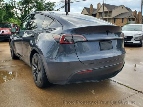 Used 2023 Tesla Model Y AWD image 12