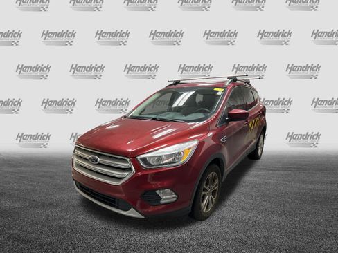 Used 2018 Ford Escape SE w/ SE Sync 3 Package FWD image 5