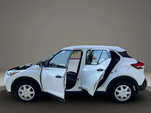 Used 2020 Nissan Kicks S FWD image 14