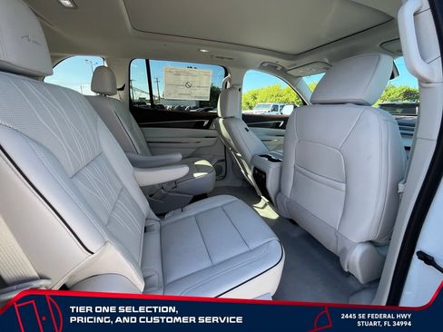 New 2026 Buick Enclave Avenir w/ Super Cruise Package AWD/4WD image 19