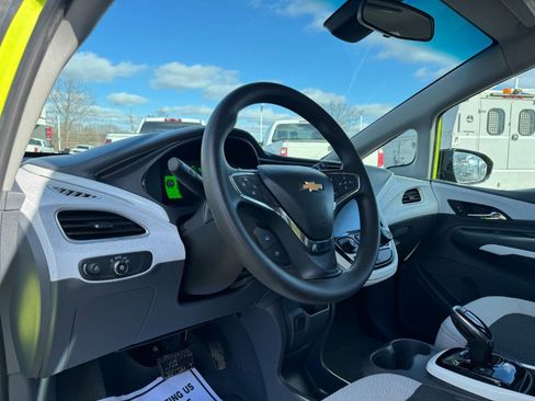 Used 2019 Chevrolet Bolt LT image 14