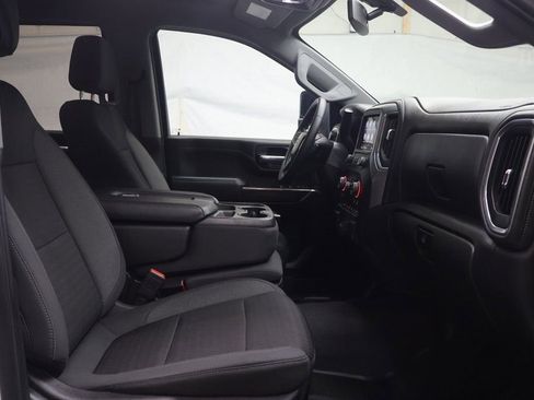 Used 2022 Chevrolet Silverado 3500 LT w/ Convenience Package image 9