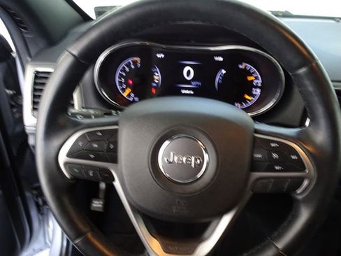 Used 2021 Jeep Grand Cherokee Laredo X AWD/4WD image 6
