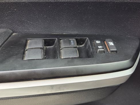 Used 2016 Toyota Tundra SR5 w/ TRD Off Road Package image 13