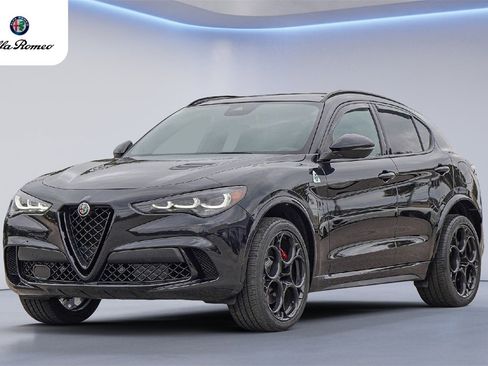 Used 2024 Alfa Romeo Stelvio Quadrifoglio w/ Active Assist Plus Package image 7