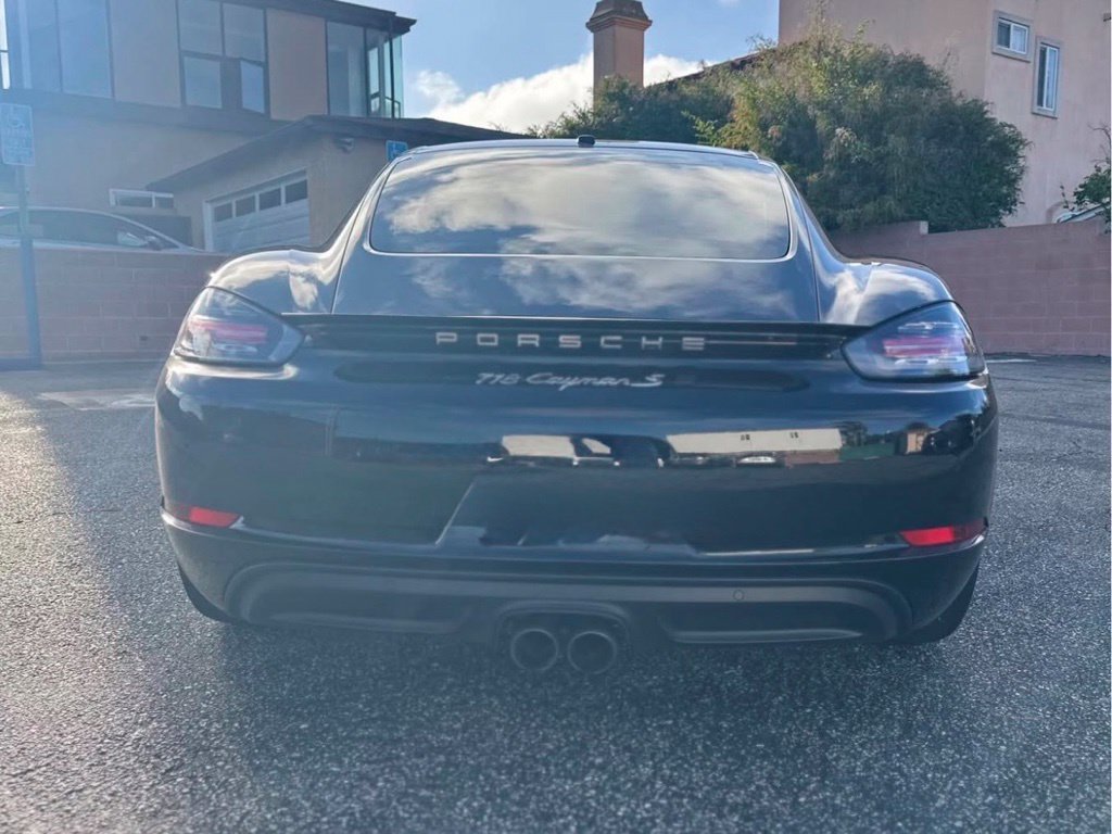 Used 2020 Porsche 718 Cayman S RWD image 4
