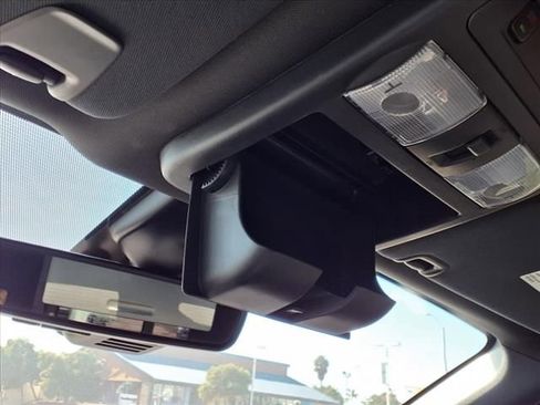 Used 2023 Nissan Titan PRO-4X image 26