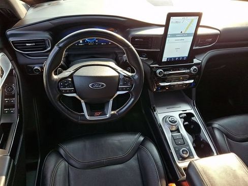 Used 2022 Ford Explorer ST w/ Equipment Group 401A AWD/4WD image 2