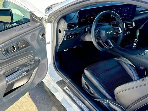 Used 2024 Ford Mustang GT Premium image 11