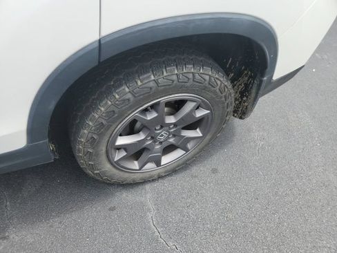 Used 2024 Honda Passport TrailSport image 3