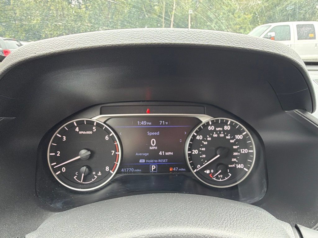 Used 2025 Nissan Altima 2.5 SV FWD image 26