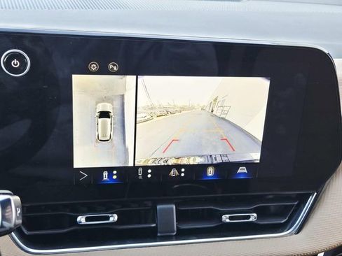 Used 2025 Chevrolet Equinox ACTIV w/ Safety and Technology Package image 23