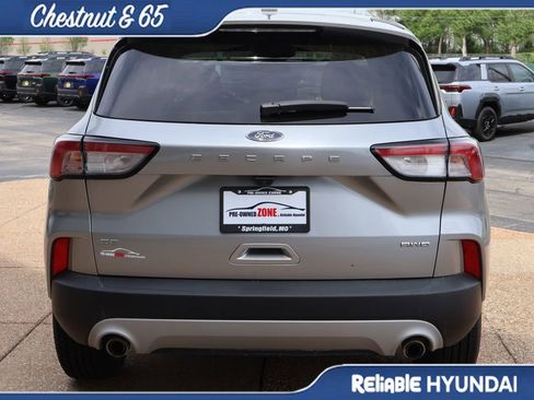 Used 2022 Ford Escape SE w/ Cold Weather Package AWD/4WD image 5