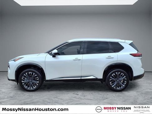 New 2026 Nissan Rogue Platinum image 5