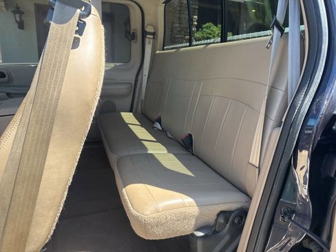 Used 2000 Ford F150 XL image 10