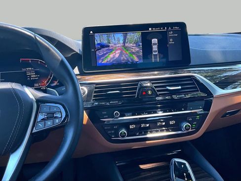 Certified 2023 BMW 530i w/ Premium Package RWD image 7