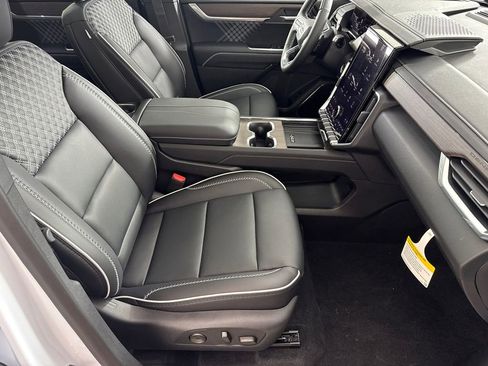 New 2026 GMC Acadia Denali w/ Super Cruise Package image 13